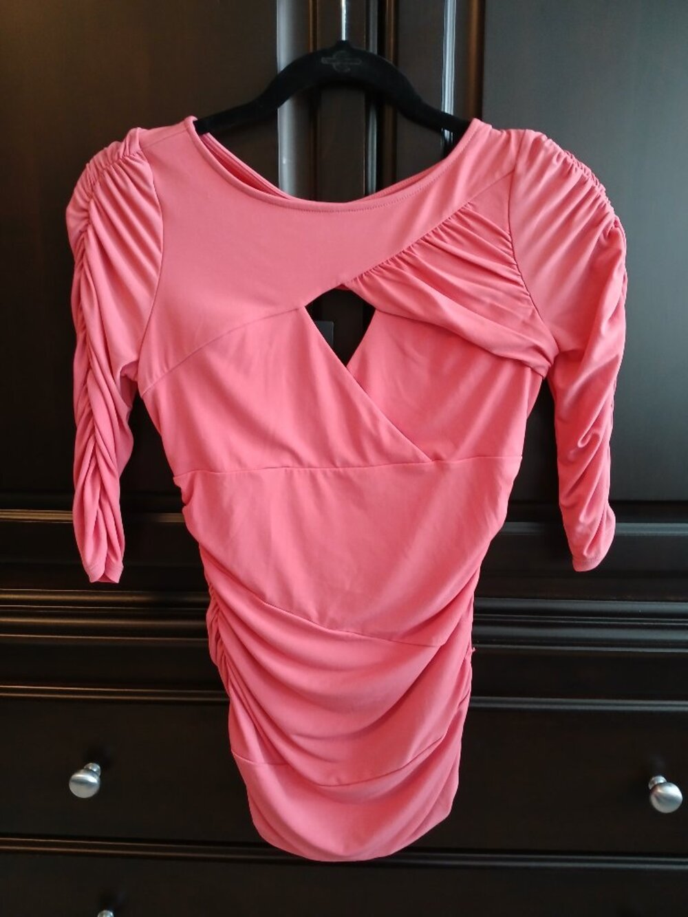 Guess Size S 3/4 Sleeve Peek-a-Boo Top